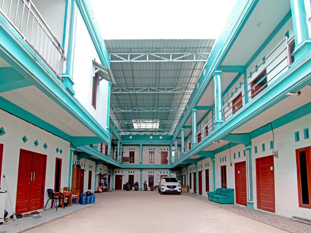 Oyo 90752 Ridho Guest House Syariah Думай Экстерьер фото